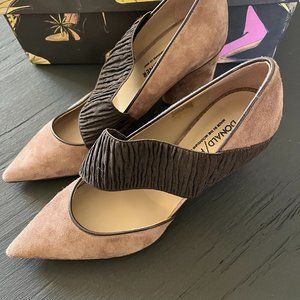 Donald Pliner pumps